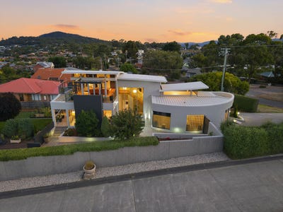 /international/au/71-burwood-drive-blackmans-bay-tas-150802224/