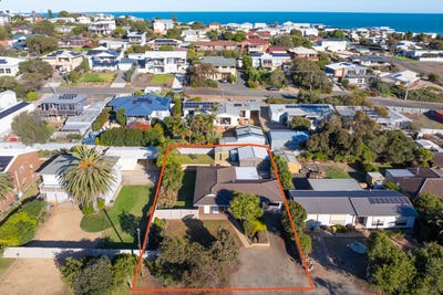 /international/au/103-north-terrace-port-elliot-sa-148132340/