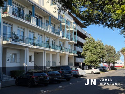/international/au/202-14-princes-street-port-melbourne-vic-151227248/
