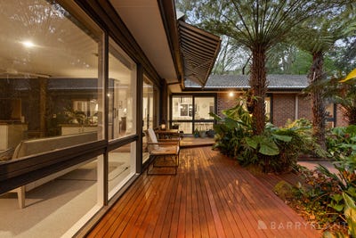 /international/au/26-lawsons-road-emerald-vic-152483304/
