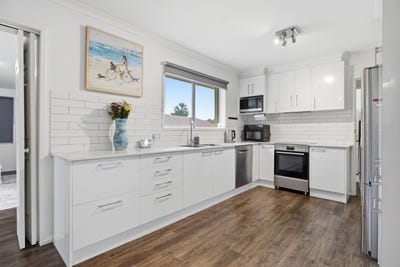 /international/au/5-laura-place-karabar-nsw-150727664/