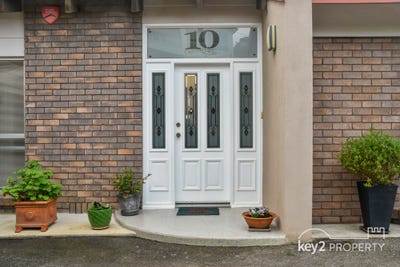 /international/au/10-whitford-grove-trevallyn-tas-151240244/