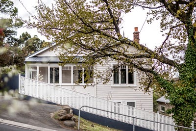 /international/au/1-howick-street-south-launceston-tas-152613804/