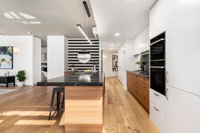 /international/au/1e-635-st-kilda-road-melbourne-vic-151189384/