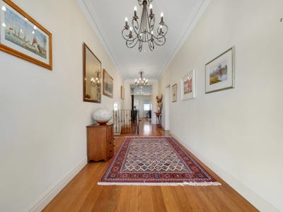 /international/au/23-dowell-avenue-east-tamworth-nsw-151242952/