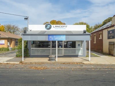 /international/au/19-high-street-lancefield-vic-151279812/