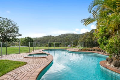 /international/au/75-heritage-drive-clagiraba-qld-152546444/
