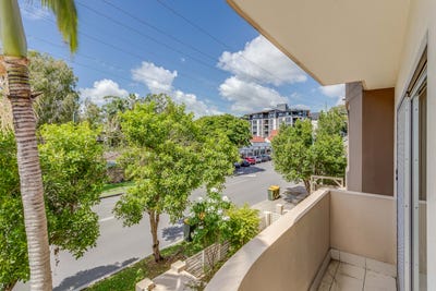 /international/au/5-159-clarence-road-indooroopilly-qld-150694472/
