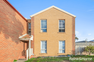 /international/au/12-7-whiltshire-drive-roxburgh-park-vic-148530912/