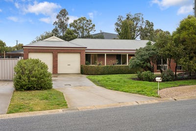 /international/au/4-acacia-drive-kyneton-vic-151661504/