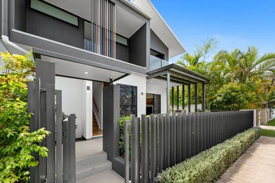 /international/au/13-42-johnston-street-bulimba-qld-151446124/
