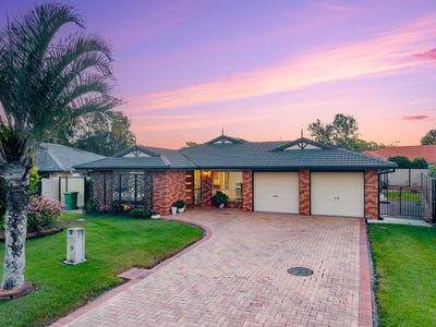 /international/au/17-saint-andrews-drive-cornubia-qld-151252760/