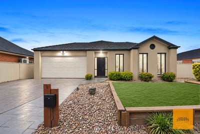 /international/au/1-hester-glade-caroline-springs-vic-152645192/