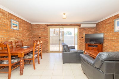 /international/au/unit-6-36-nairn-street-leeman-wa-152591684/