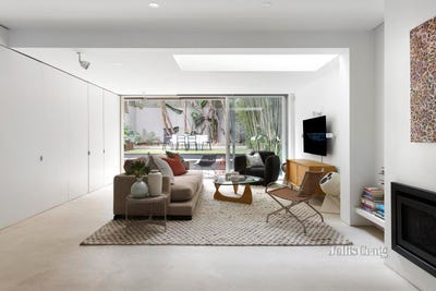 /international/au/10-clyde-street-st-kilda-vic-148139136/