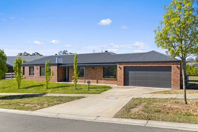 /international/au/3-5-lomandra-way-mansfield-vic-152596144/