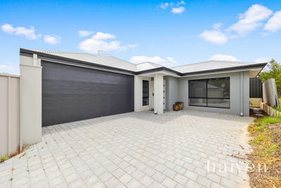 /international/au/8a-waidup-street-wanneroo-wa-151132080/