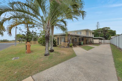 /international/au/1-4-42-binnington-esplanade-east-mackay-qld-151116292/