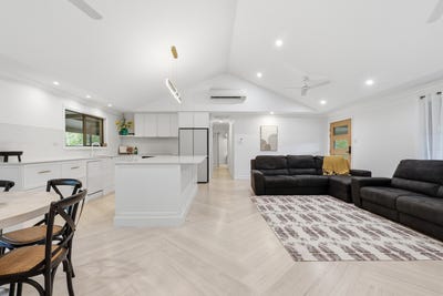 /international/au/30-nielsen-drive-victoria-plains-qld-151131936/