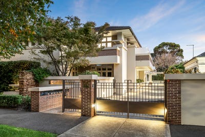 /international/au/3-18-north-road-brighton-vic-150969708/