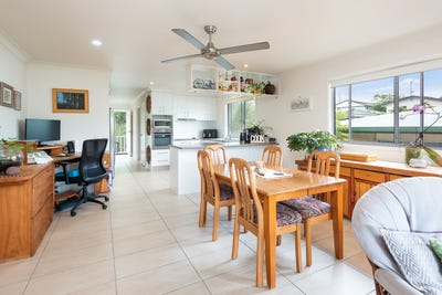 /international/au/8-moora-street-ashmore-qld-152651168/