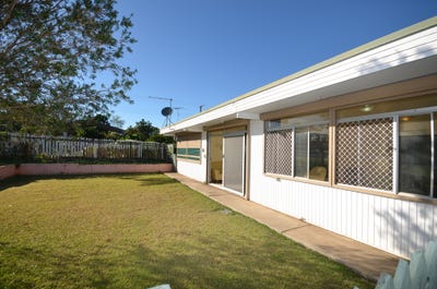 /international/au/13a-audley-street-beaudesert-qld-151685996/