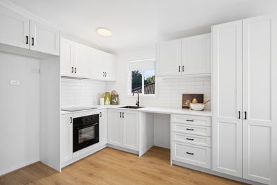 /international/au/7-halcyon-street-wyoming-nsw-152464012/