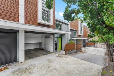 /international/au/3-595-burke-road-camberwell-vic-151117792/