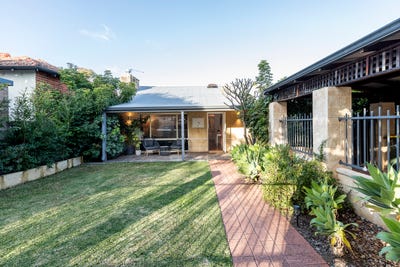 /international/au/84-shakespeare-street-mount-hawthorn-wa-152031140/