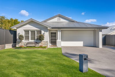 /international/au/15-government-road-silverdale-nsw-148477408/