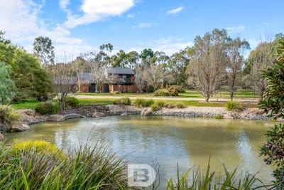 /international/au/200-millett-road-gisborne-south-vic-148578396/