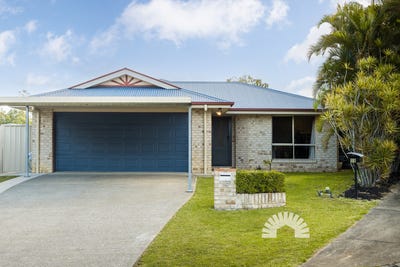/international/au/13-oasis-court-morayfield-qld-151443264/