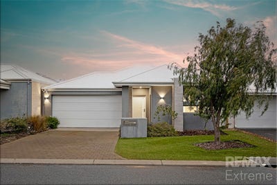 /international/au/7-pipefish-street-alkimos-wa-148401340/