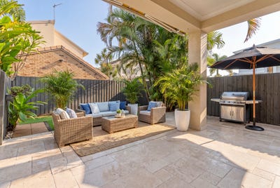 /international/au/2-6-deodar-drive-burleigh-heads-qld-151447944/