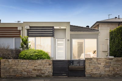 /international/au/19-destination-drive-greenvale-vic-152610064/