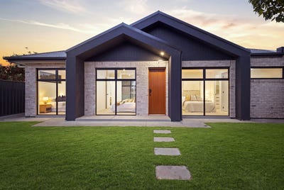 /international/au/17-barker-way-valley-view-sa-152424308/