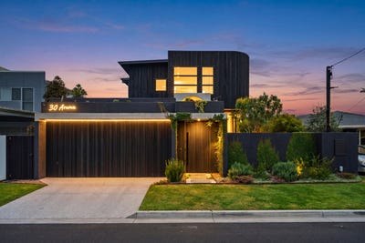 /international/au/30-aruma-avenue-burleigh-waters-qld-151184912/