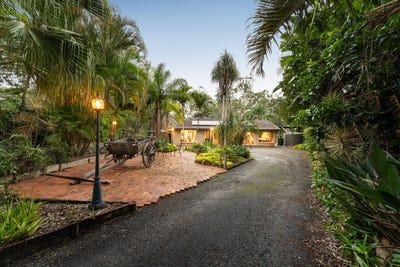 /international/au/18-20-alison-court-buccan-qld-151625356/