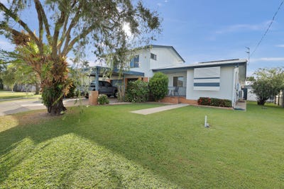 /international/au/7-steen-street-south-mackay-qld-151565704/