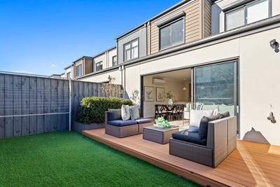 /international/au/12-hebrides-close-cranbourne-west-vic-152329808/