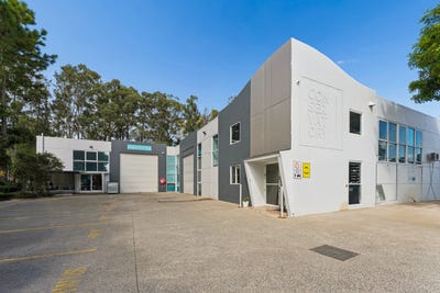 /international/au/24-fremantle-street-burleigh-heads-qld-505136744/