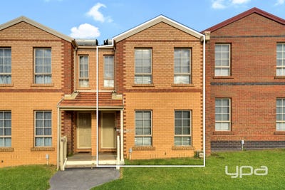 /international/au/17-67-ravenhill-boulevard-roxburgh-park-vic-151171784/