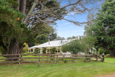 /international/au/370-springmount-road-oberon-nsw-700402428/