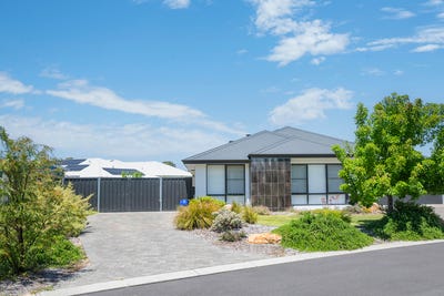 /international/au/16-duncan-street-margaret-river-wa-151486804/
