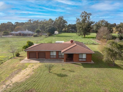 /international/au/45-olivers-road-benalla-vic-151556908/