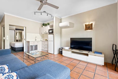 /international/au/19-41-macrossan-street-port-douglas-qld-152018396/