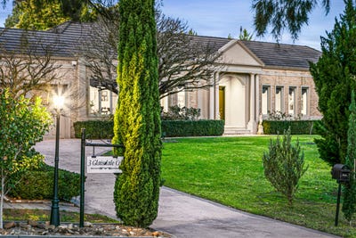 /international/au/3-glaisdale-court-greenvale-vic-148630732/?lang=en