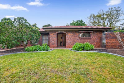 /international/au/9-pine-drive-aberfoyle-park-sa-152535780/