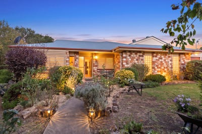 /international/au/7-george-street-allora-qld-151261236/