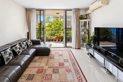 /international/au/53-2a-brown-street-ashfield-nsw-152523232/